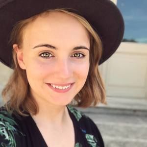 Meet your Posher, Julia anne